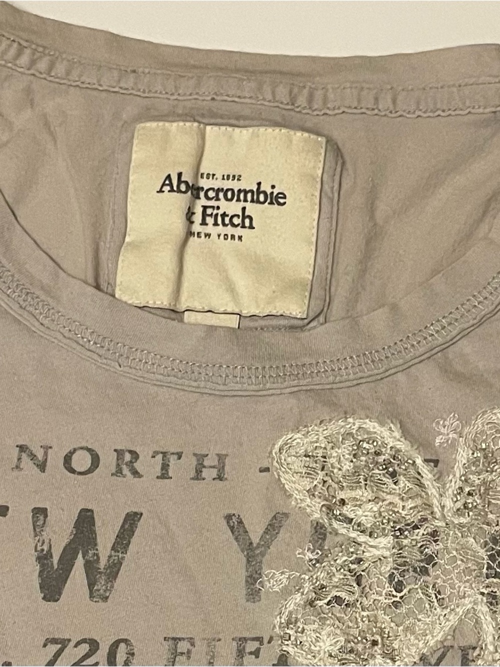 Abercrombie & Fitch Light Grey Graphic Tee with Cream Lace Appliqué - Picture 2 of 5